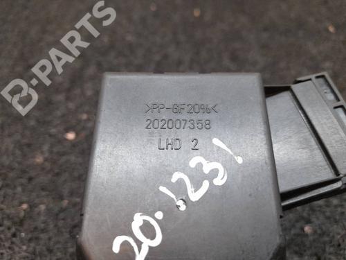 switch-hyundai-i20-i-pb-pbt-14-crdi-202007358-2008-2009-2010-2011-2012-2013-2014-2015-11180123 main image