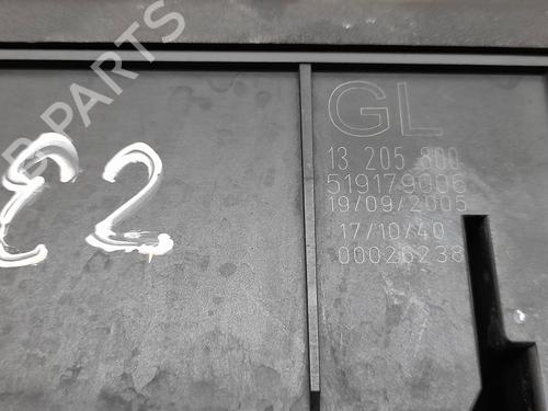 Fuse box OPEL VECTRA C (Z02) 1.9 CDTI (F69) | BP8129128E1 