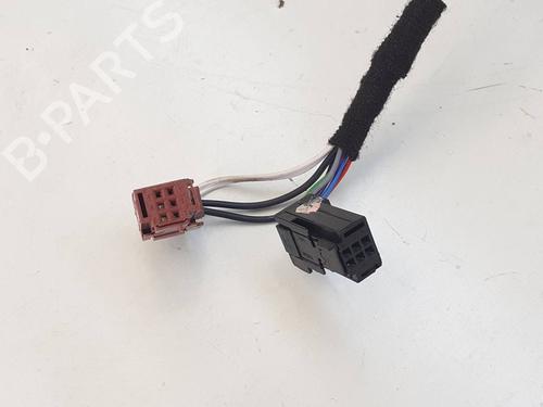 Left mirror PEUGEOT 2008 I (CU_) 1.2 THP 130 / PureTech 130 | BP28534877C26