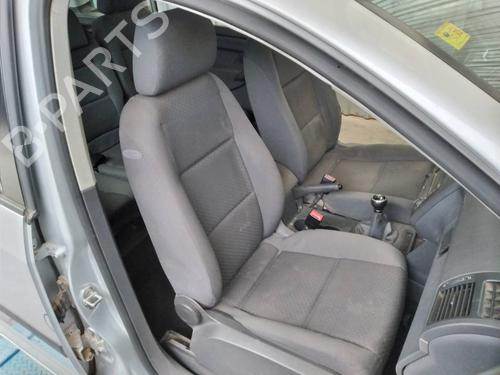 Right front seat VW TOURAN (1T1, 1T2) 1.9 TDI | BP11861997C16 