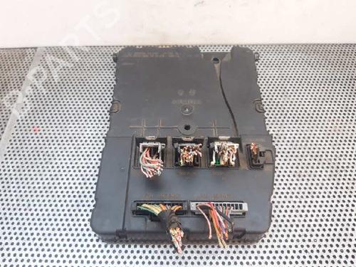 Used Fuse box RENAULT MEGANE II Saloon (LM0/1_) [2003-2025]  3452679