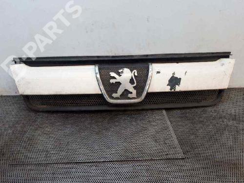 Used Front grille Front grille PEUGEOT BOXER Van (244) 2.8 HDi (128 hp) 4650033 4650033