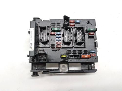 Used Fuse box PEUGEOT 307 (3A/C) 2.0 HDi 90 (90 hp) 17988141