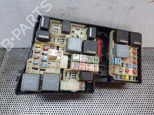 Used Fuse box Fuse box 5878179 5878179