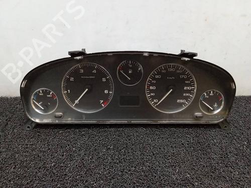 Used Instrument cluster PEUGEOT 406 Coupe (8C) 2.0 16V (136 hp) 9558910