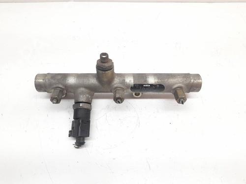 Used Injection rail Injection rail 18958649 18958649