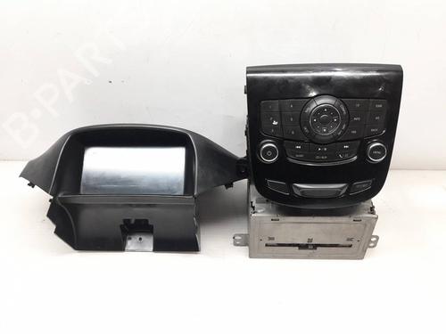 Used Electronic module CHEVROLET ORLANDO (J309) 2.0 D (163 hp) 8248285