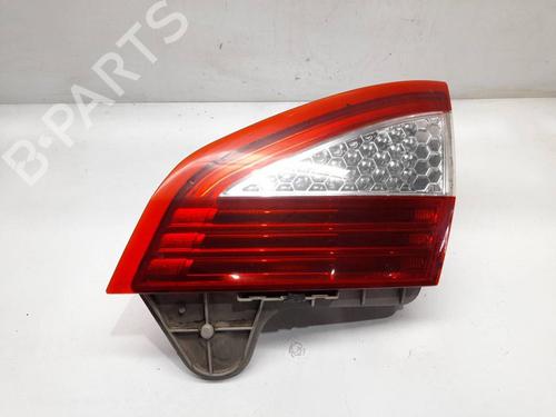 Used Right tailgate light Right tailgate light 32160889 32160889