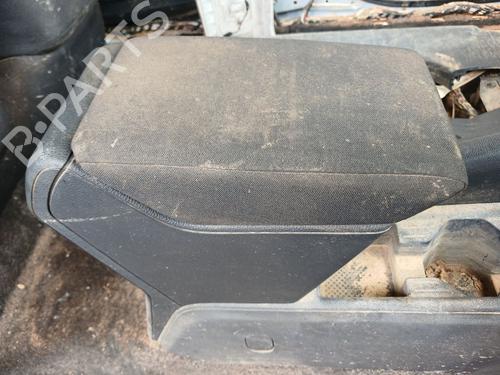 Used Armrest / Center console Armrest / Center console VW TAIGO (CS1) 1.0 TSI (110 hp) 34618780 34618780