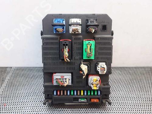 Used Fuse box Fuse box 3441919 3441919