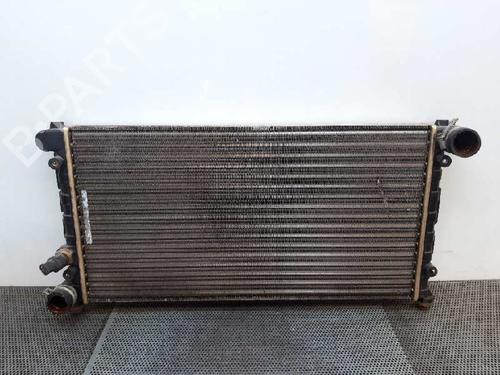 Used Water radiator Water radiator 4013324 4013324