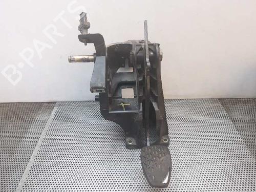 Break pedal MERCEDES-BENZ SPRINTER 2-t Van (B901, B902) [1995-2006]  8768022