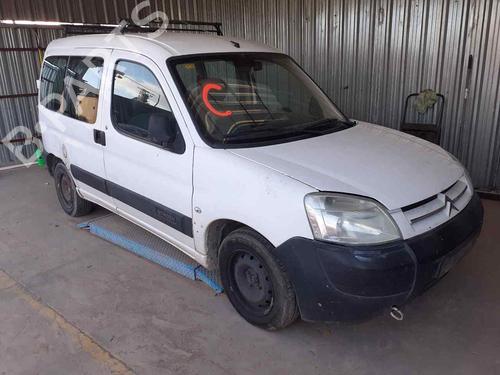 Headlight switch CITROËN BERLINGO / BERLINGO FIRST MPV (MF_, GJK_, GFK_) 1.9 D (MFWJZ) | BP32335889I24 