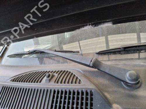 Used Front windshield wiper arm Front windshield wiper arm 15131930 15131930