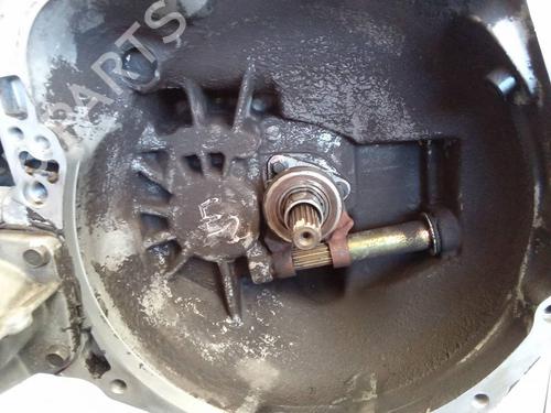Gearbox CHRYSLER VOYAGER / GRAND VOYAGER III (GS_, NS_) 2.5 TD | BP10502083M3 