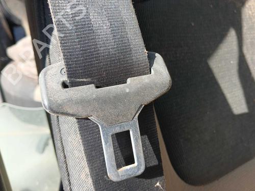 front-right-seatbelt-renault-captur-i-j5_-h5_-2013-38931945 main image
