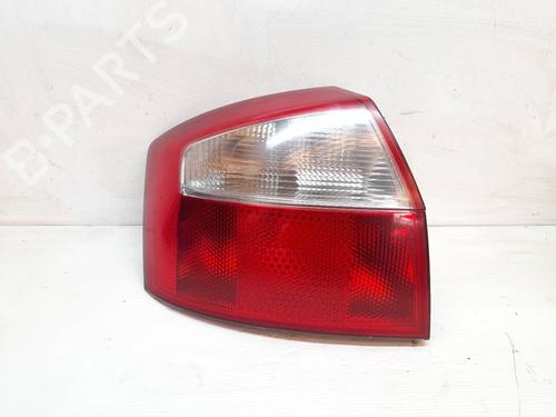 Piloto trasero izquierdo AUDI A4 B6 (8E2) 2.5 TDI quattro (180 hp) 30733117