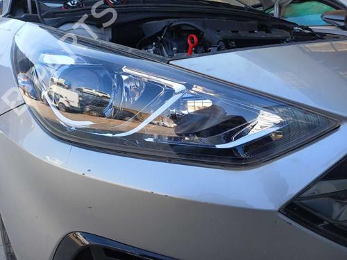 right-headlight-hyundai-i30-pde-pd-pden-2016-37702130 main image