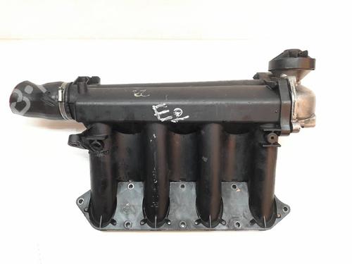 Used Intake manifold MERCEDES-BENZ VITO Van (W638) 108 CDI 2.2 (638.094) (82 hp) 22441979