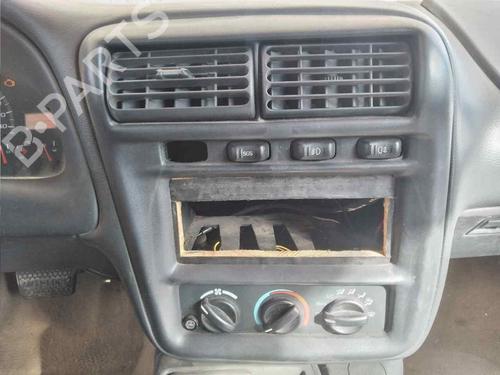 Used Middle console Middle console CHEVROLET CAMARO Convertible 3.8 V6 (193 hp) 16038931 16038931