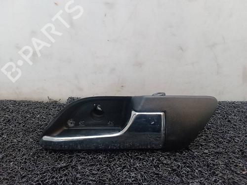 Used Rear right interior door handle Rear right interior door handle 8234143 8234143