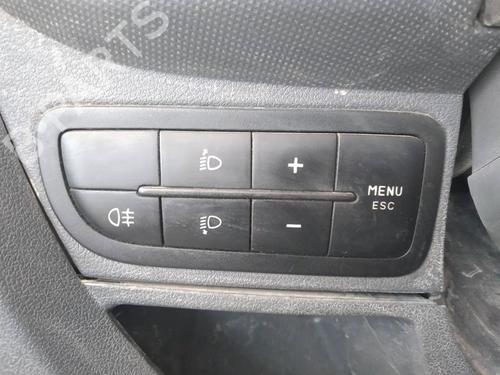 Used Headlight switch FIAT FIORINO Box Body/MPV (225_) 1.3 D Multijet (225BXD1A, 225BXB1A, 225BXB11) (75 hp) 14749088