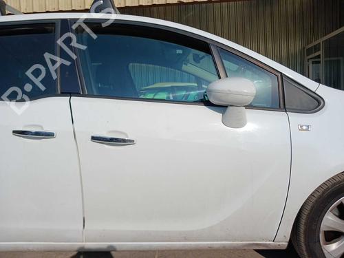 right-front-door-opel-meriva-b-mpv-s10-2010-2011-2012-2013-2014-2015-2016-2017-37873127 main image