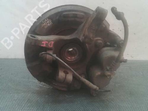 Left front steering knuckle HYUNDAI SANTA FÉ I (SM) 2.4 16V | BP1019563M25 