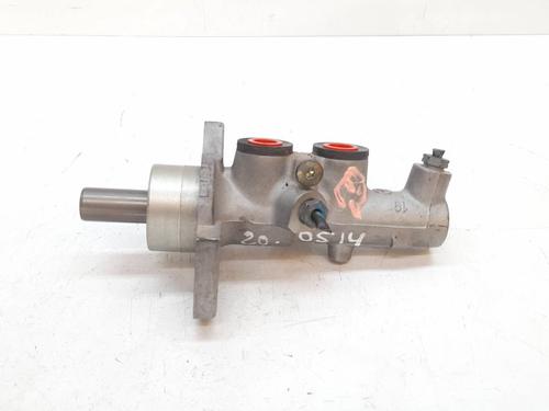 Used Brake master cylinder MERCEDES-BENZ SLK (R170) 230 Kompressor (170.447) (193 hp) 9501998
