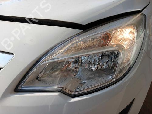 left-headlight-opel-meriva-b-mpv-s10-2010-2011-2012-2013-2014-2015-2016-2017-37873117 main image