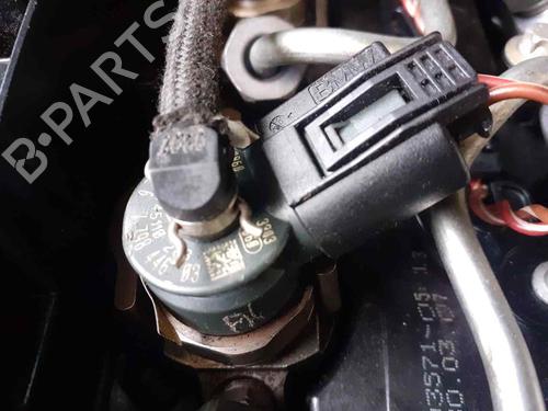 Injector BMW 1 (E87) 118 d (143 hp) 31060462