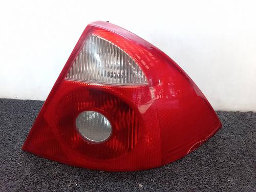 Used Right taillight FORD MONDEO III Saloon (B4Y) 2.0 TDCi (130 hp) 8250956
