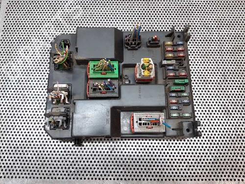 fuse-box-peugeot-307-break-3e-20-hdi-90-9651197780-9651197080-2002-2003-2004-2005-2006-2007-2008-2009-4427887 main image