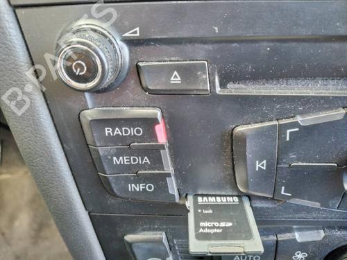 Radio AUDI A4 B8 (8K2) 2.0 TDI | BP10227252E6 