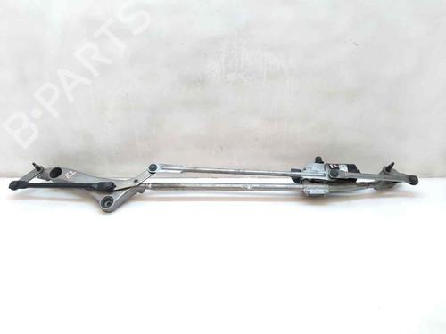 Used Front wiper motor MERCEDES-BENZ B-CLASS Sports Tourer (W245) B 180 CDI (245.207) (109 hp) 12606870