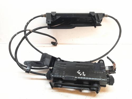 Used Electric handbrake RENAULT SCÉNIC II (JM0/1_) [2003-2010]  31062529