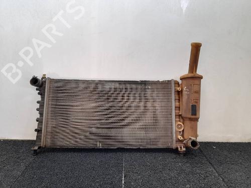 Used Water radiator Water radiator 8230890 8230890