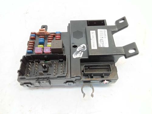 Used Fuse box Fuse box 32496916 32496916