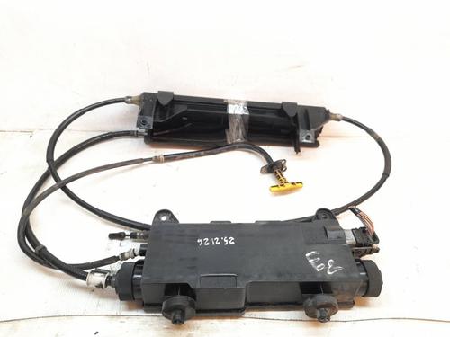 Used Electric handbrake RENAULT GRAND SCÉNIC II (JM0/1_) 2.0 (135 hp) 30727315