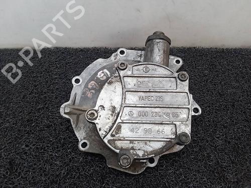 Used Vacuum pump MERCEDES-BENZ VITO Van (W638) 108 D 2.3 (638.064, 638.068) (79 hp) 8072086