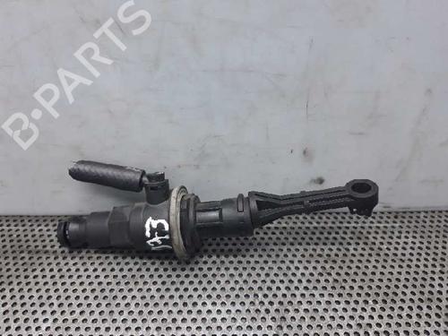 Used Clutch slave cylinder NISSAN INTERSTAR Van (X70) dCi 100 (99 hp) 14036058