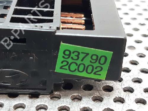 Warning switch HYUNDAI COUPE II (GK) 2.0 GLS | BP4423235I22 