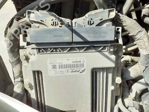 Used Engine control unit (ECU) Engine control unit (ECU) IVECO DAILY VI Van [2014-2026] 27863290 27863290