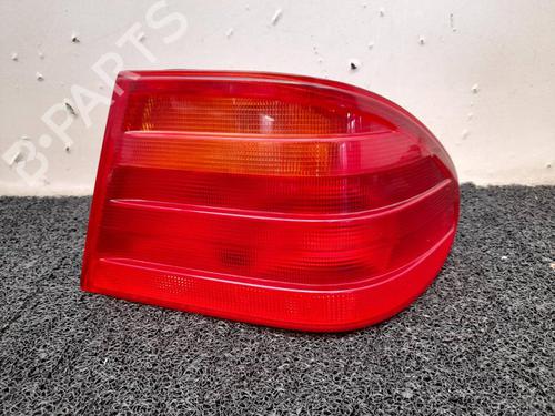 Used Right taillight MERCEDES-BENZ E-CLASS (W210) E 420 (210.072) (279 hp) 10420038