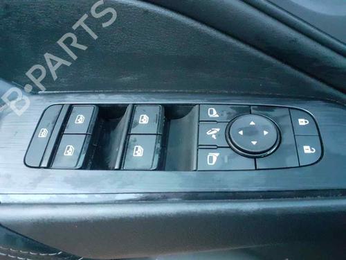 left-front-window-switch-nissan-qashqai-iii-j12-2021-32497358 main image