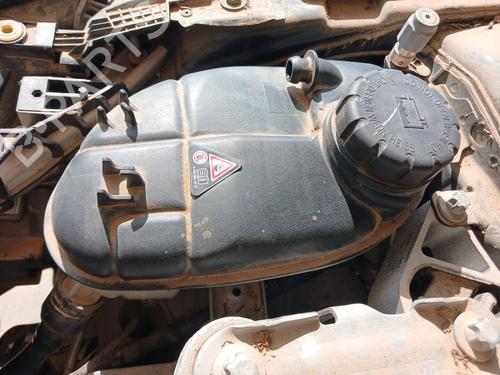 expansion-tank-infiniti-qx30-2016-36694565 main image