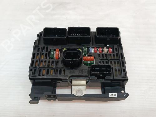 Used Fuse box Fuse box CITROËN C4 Coupe (LA_) 1.4 16V (88 hp) 33802187 33802187