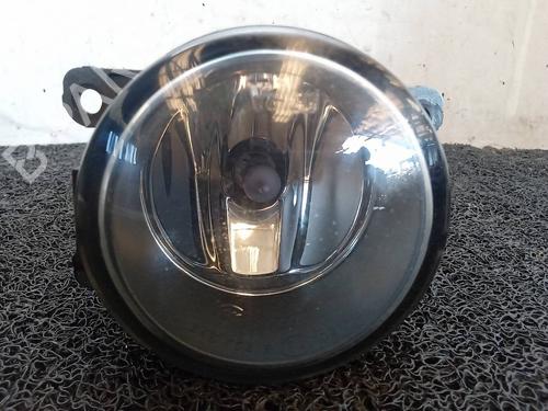 Used Right front fog light Right front fog light 7109264 7109264