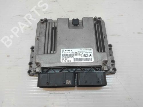 Used Engine control unit (ECU) PEUGEOT 3008 II SUV (MC_, MR_, MJ_, M4_) [2016-2025]  26200077