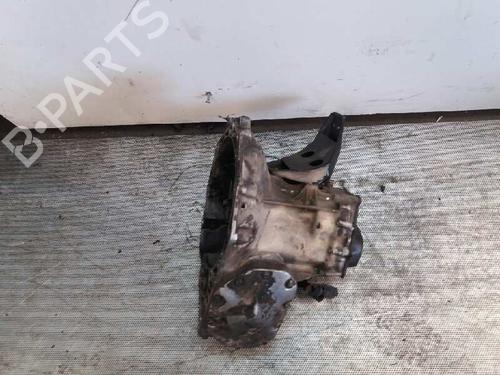 Used Gearbox OPEL CORSA B (S93) 1.7 D (F08, F68, M68) (60 hp) 1324641